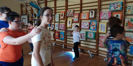 JESIENNA ZABAWA TANECZNA KLAS 1-3
