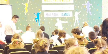 Powiększ grafikę: zespol-zig-zag-na-malbork-dance-447299.jpg